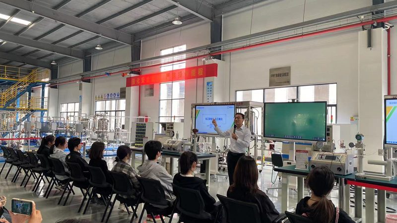 工程塑料：揭秘其性能与应用奥秘**